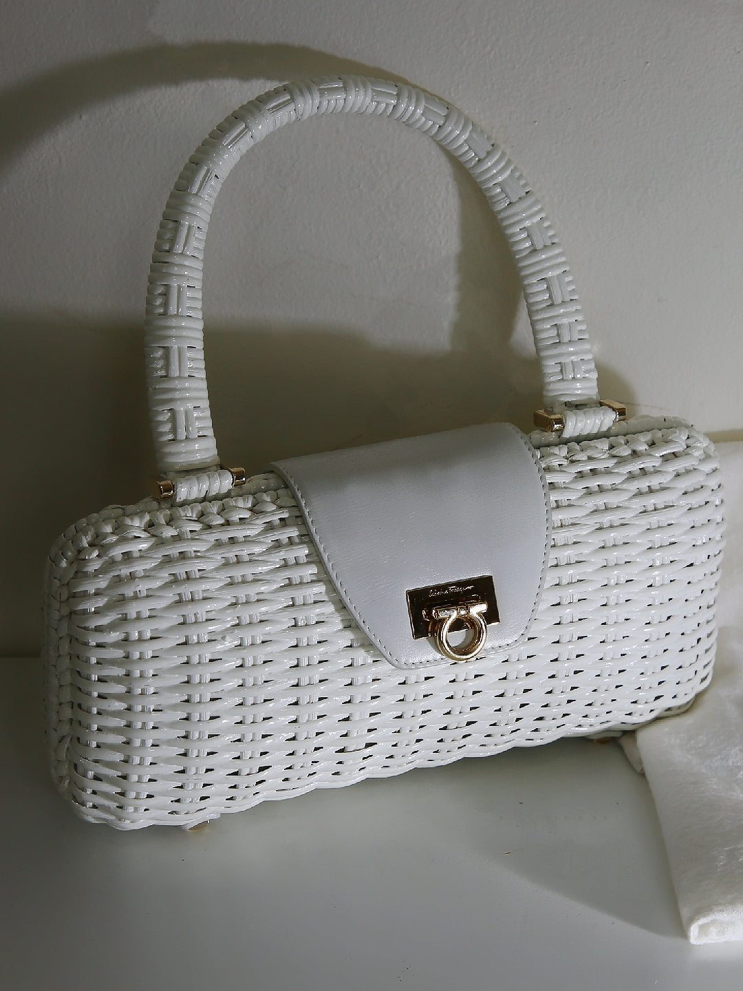 Ferragamo White Leather Flower Motif Purse - Zage Vintage