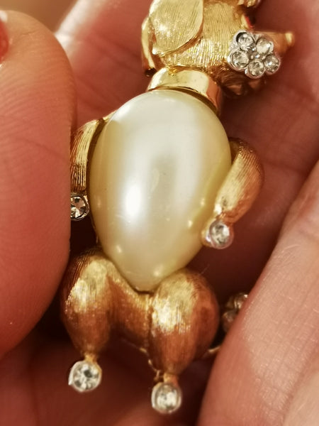 Crown Trifari jelly belly poodle brooch (vintage)