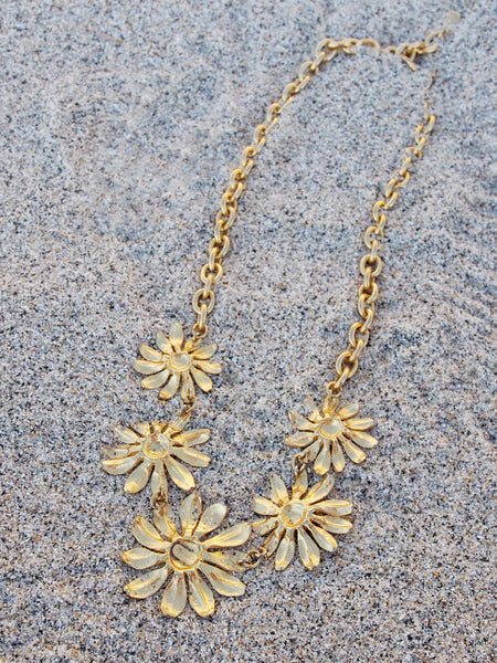 vintage Kenzo flower necklace | on slowness