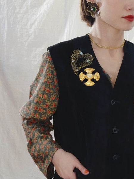 Christian Lacroix 1994 Noel brooch | om slowness