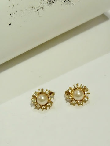 vintage Christian Dior faux pearls earrings | on slowness