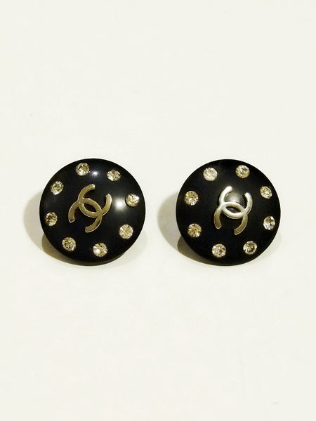 CHANEL black classy clip on earrings (vintage)
