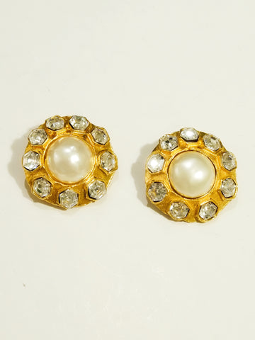 CHANEL faux pearl rhinestones clip on earrings (vintage)