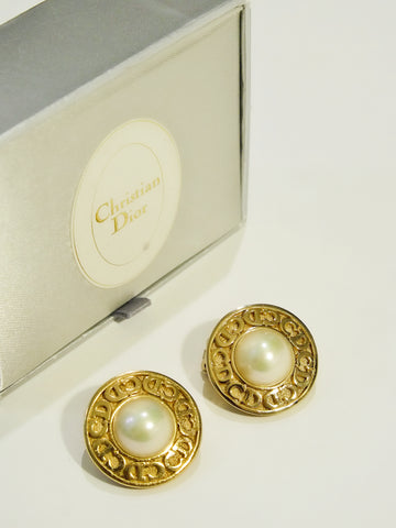 Christian Dior faux pearls round clip on earrings (vintage)