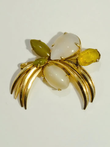 vintage Christian Dior 1965 brooch | on slowness