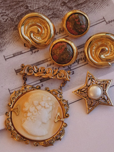 KJL Kenneth Jay Lane faux marble clip on earrings (vintage)