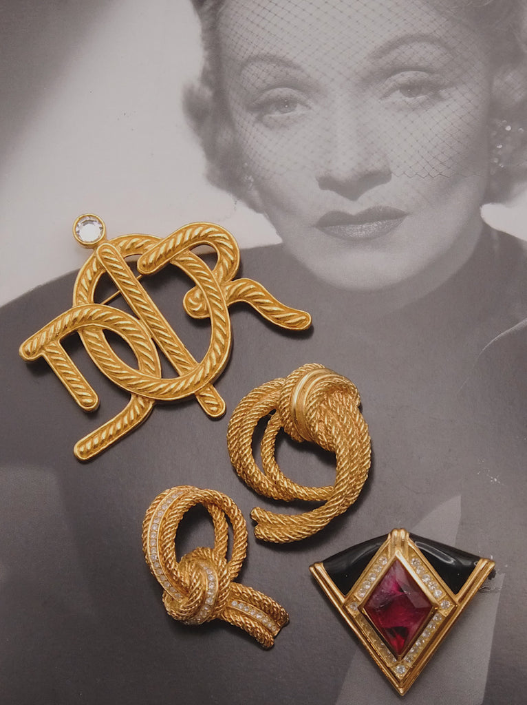 Christian Dior ♡ Vintage ♡ broach Vintage CHRISTIAN DIOR 1980's Gold Plated Rhinestone Logo
