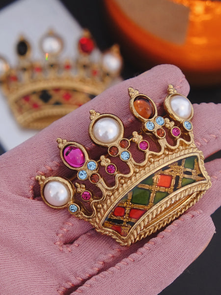 Butler & Wilson crown Tartan pattern brooch (Vintage)