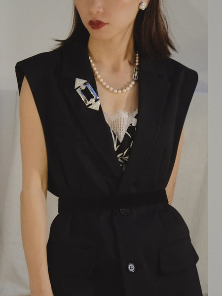 Pre-owned vintage Christian Dior silver bar brooch | on slowness