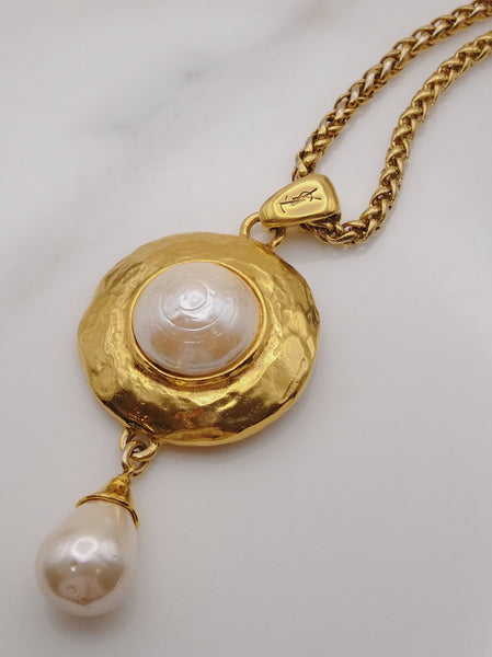 Vintage YSL Yves Saint Laurent faux pearls drop necklace | on slowness