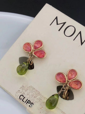 Monet pink flower earrings (Vintage)