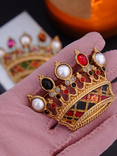 Butler & Wilson crown Tartan pattern brooch (Vintage)