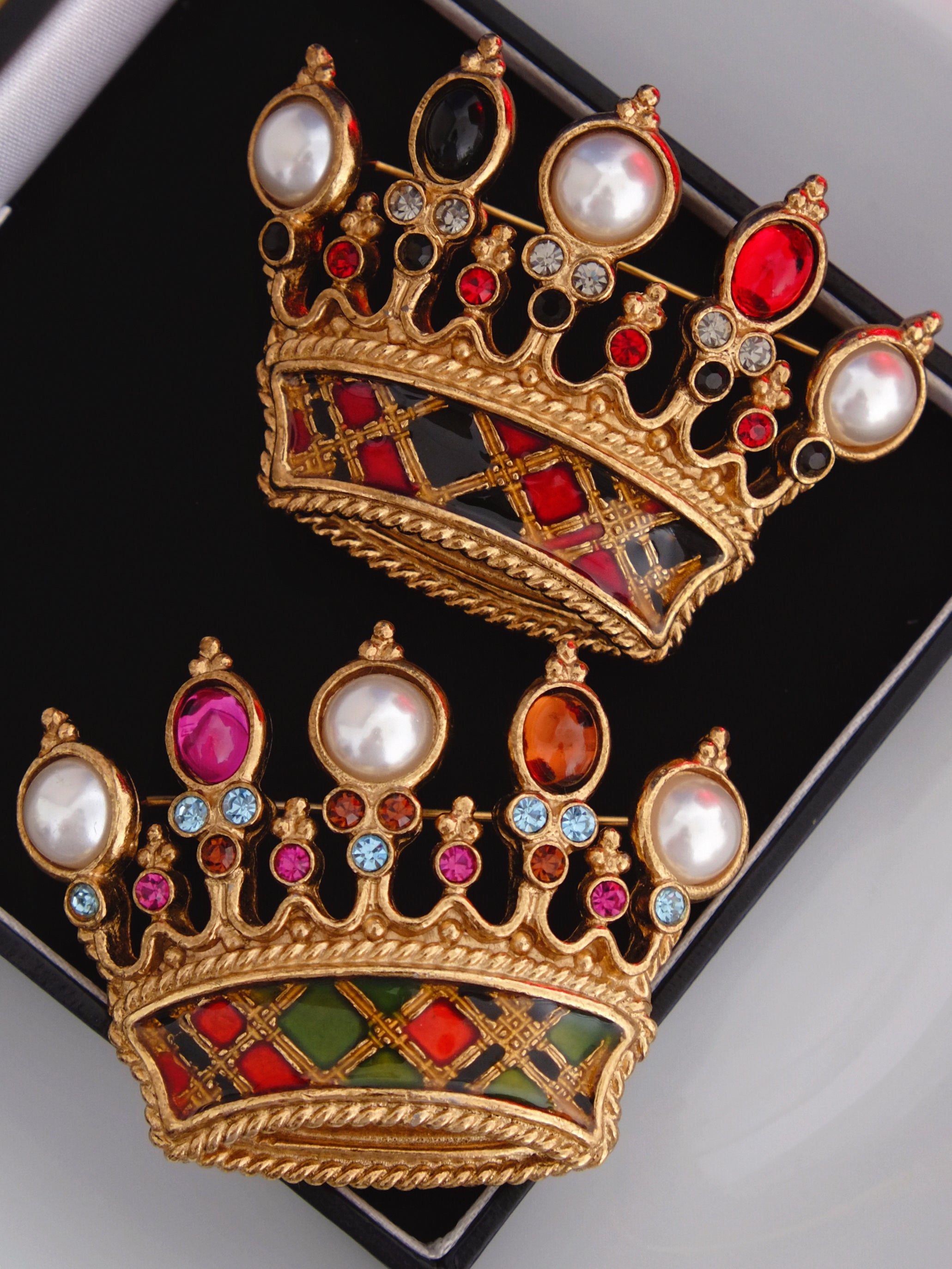 Butler And Wilson Crown Brooch Butler And Wilson Skull With Crown