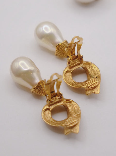 Vintage YSL Yves Saint Laurent pearl earrings | on slowness