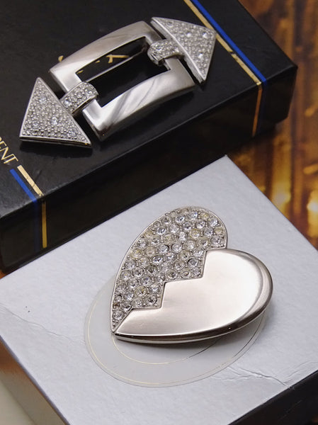 Pre-owned vintage Christian Dior silver bar brooch | on slowness