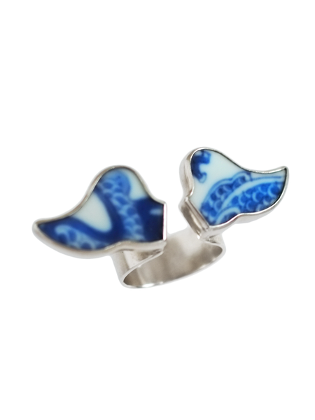 Yichuan Jewellery silver and antique blue and white porcelain angel ring | On Slowness Fashion